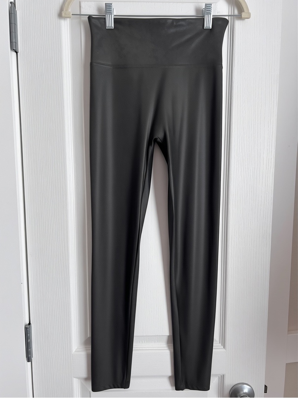 SPANX Faux Leather Leggings Black - Size Medium